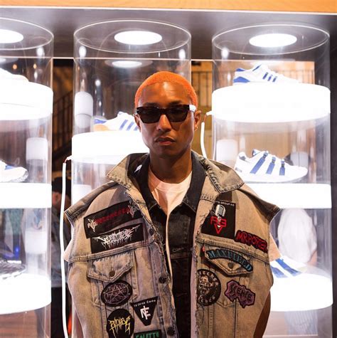 pharrell williams celine sunglasses|Pharrell Wearing Celine CL40183F Sunglasses .